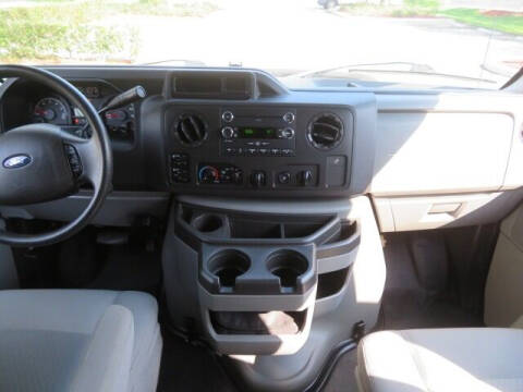 2014 Ford E-Series E-350 SD XLT