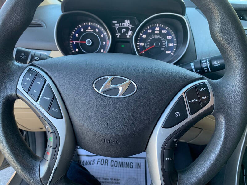 2012 Hyundai Elantra GLS