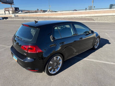 2016 Volkswagen Golf TSI S
