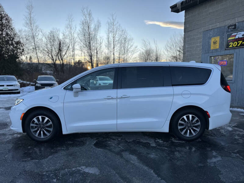 2022 Chrysler Pacifica Hybrid Touring L