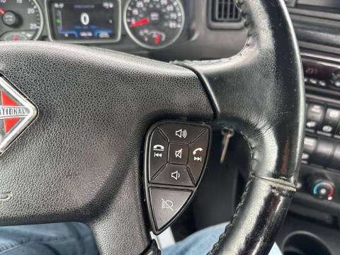 2021 International RH613