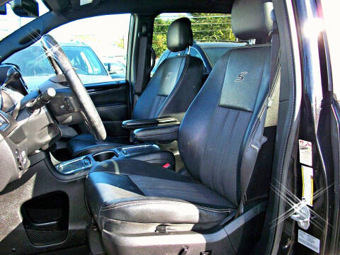 2015 Chrysler Town and Country S