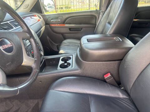 2011 GMC Yukon XL SLE