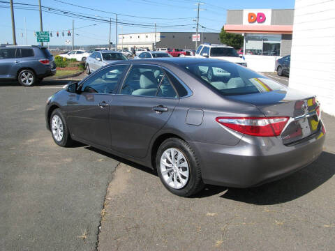 2016 Toyota Camry LE