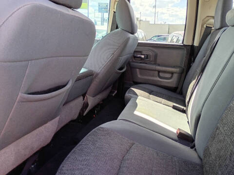 2015 RAM 1500 SLT