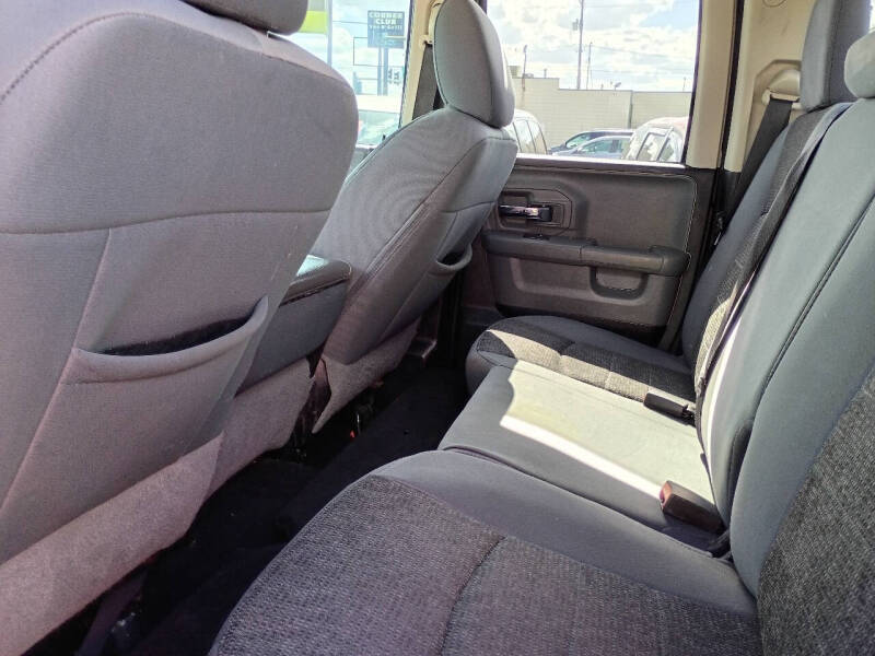 2015 RAM 1500 SLT
