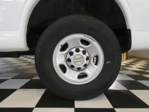 2023 Chevrolet Express 2500