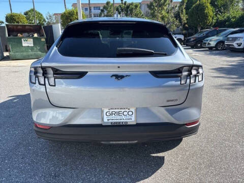 2022 Ford Mustang Mach-E Select