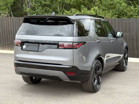 2025 Land Rover Discovery P300 Dynamic SE