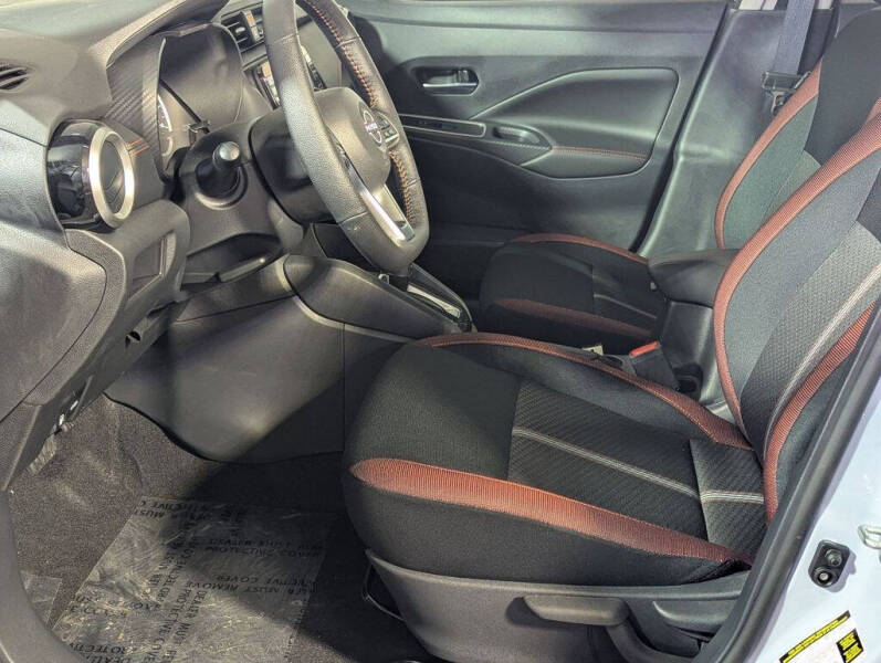 2025 Nissan Versa SR
