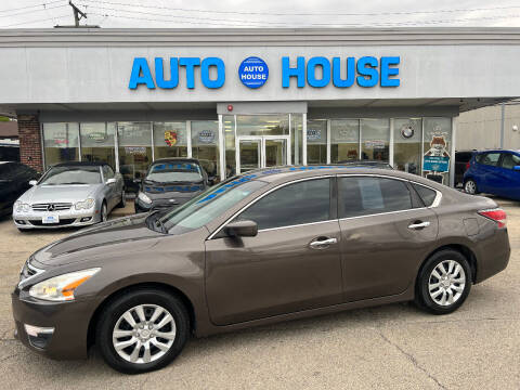 2015 Nissan Altima for sale at Auto House Motors in Downers Grove IL