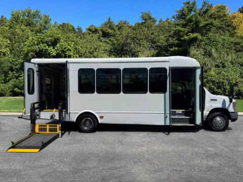 2016 Ford E-Series E-450 SD