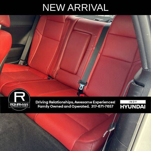 2015 Dodge Challenger SXT Plus