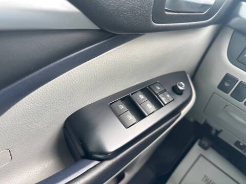 2017 Toyota Highlander SE