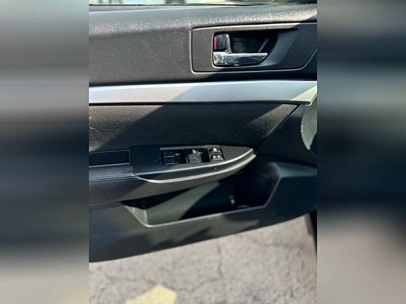 2010 Subaru Outback 2.5i Premium