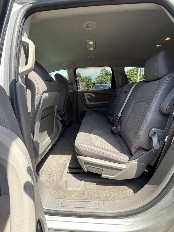 2010 Chevrolet Traverse LS