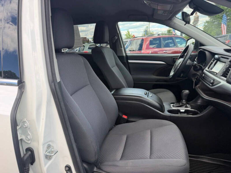 2017 Toyota Highlander LE