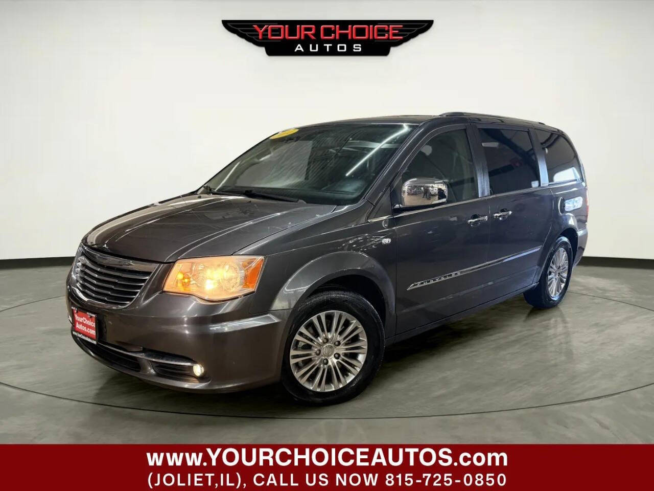 2014 Chrysler Town and Country 30th Anniversary 4dr Mini Van's photo