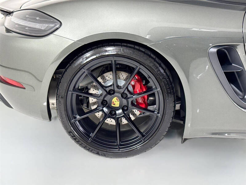 2024 Porsche 718 Cayman GTS 4.0