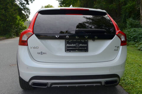 2018 Volvo V60 Cross Country T5 Premier