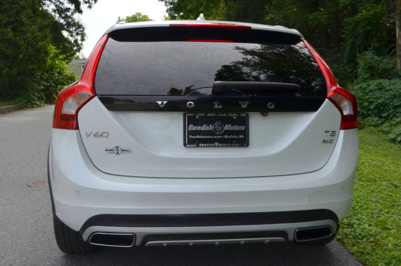 2018 Volvo V60 Cross Country T5 Premier