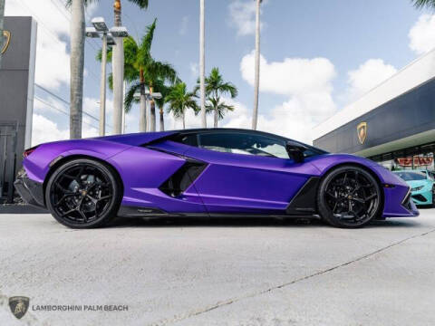 2024 Lamborghini Revuelto