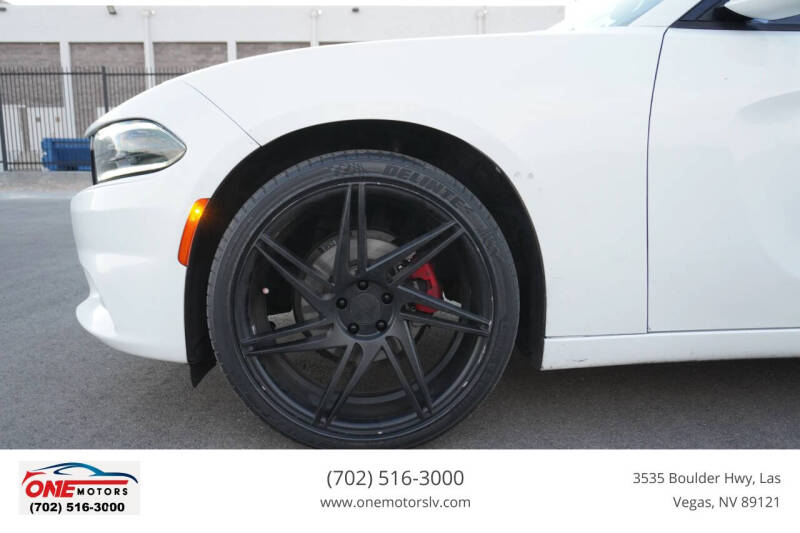 2015 Dodge Charger SE