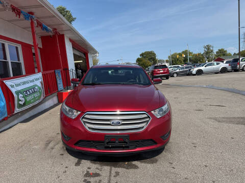 2013 Ford Taurus SEL