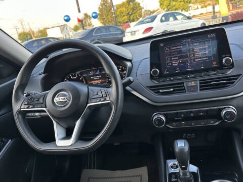 2021 Nissan Altima 2.5 SV