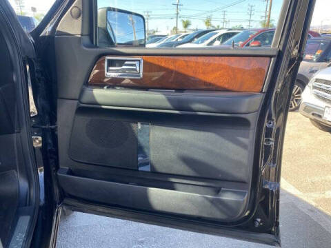 2016 Lincoln Navigator Select