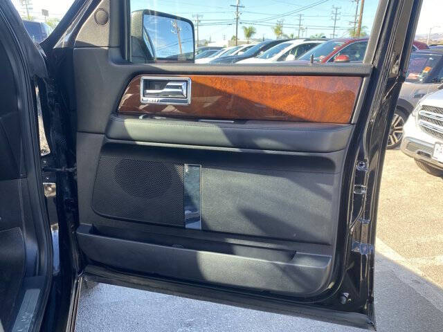 2016 Lincoln Navigator Select