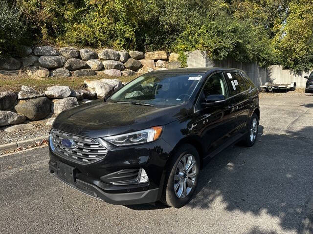 2022 Ford Edge for sale at Bowman Auto Center in Clarkston, MI