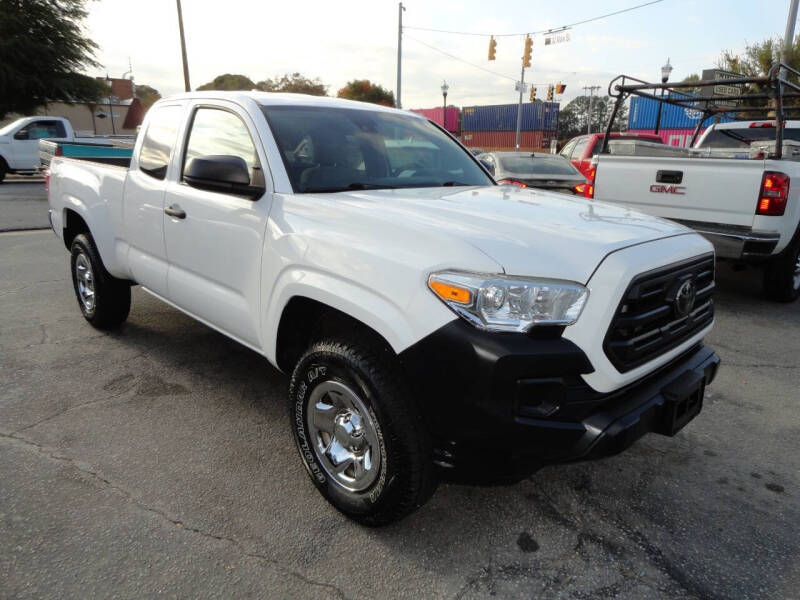 2019 Toyota Tacoma SR