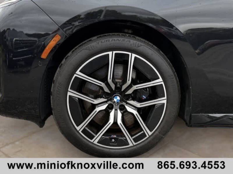 2023 BMW 7 Series 740i