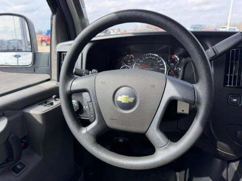 2022 Chevrolet Express LS 3500