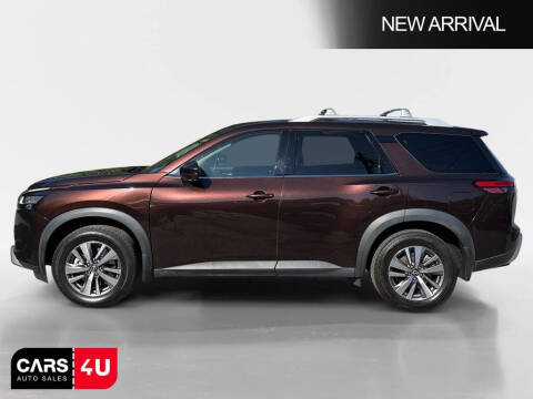 2022 Nissan Pathfinder SL