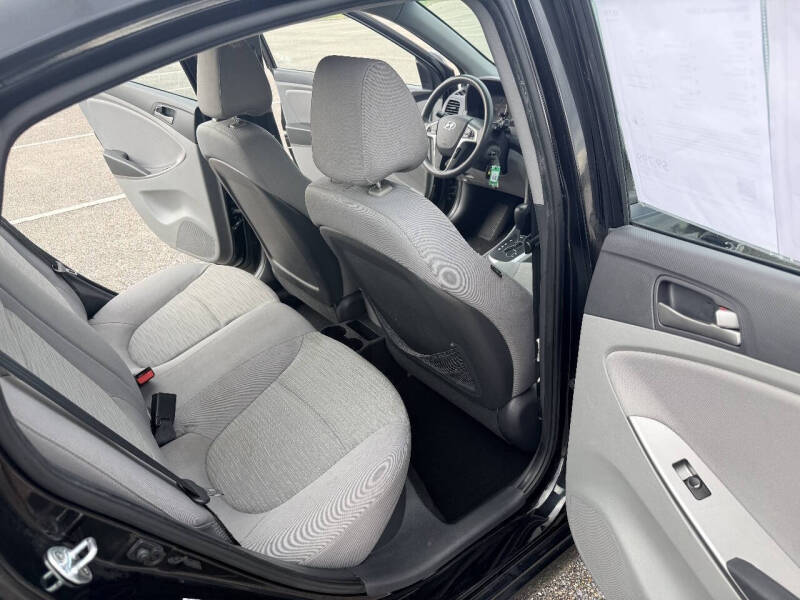 2016 Hyundai Accent SE
