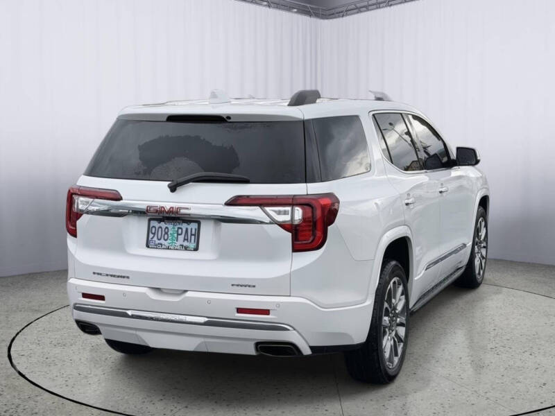 2023 GMC Acadia Denali