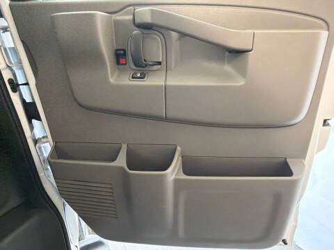 2023 Chevrolet Express LS 3500