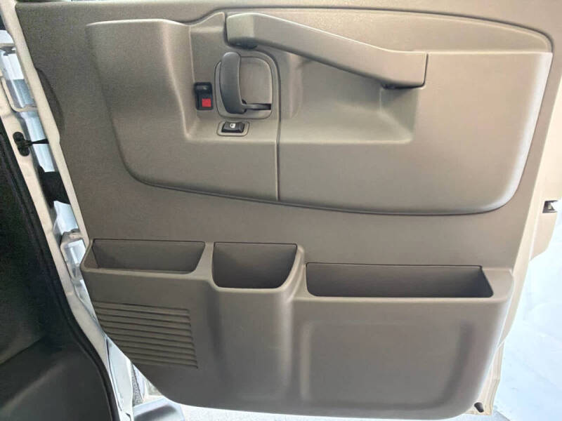 2023 Chevrolet Express LS 3500