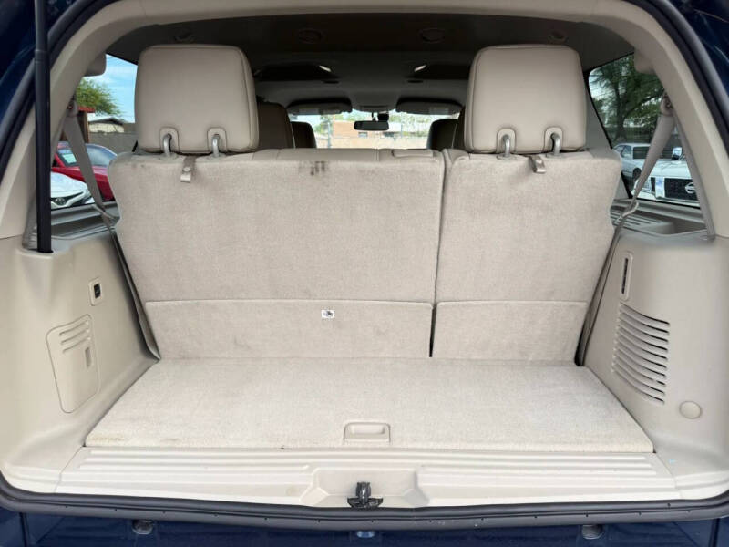 2017 Lincoln Navigator Select