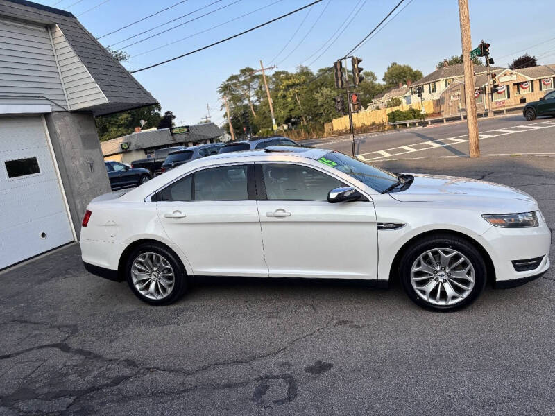 2015 Ford Taurus Limited