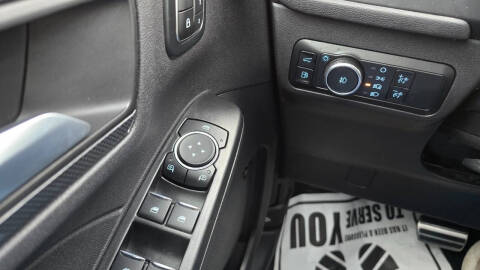 2024 Ford Escape Hybrid ST-Line Select