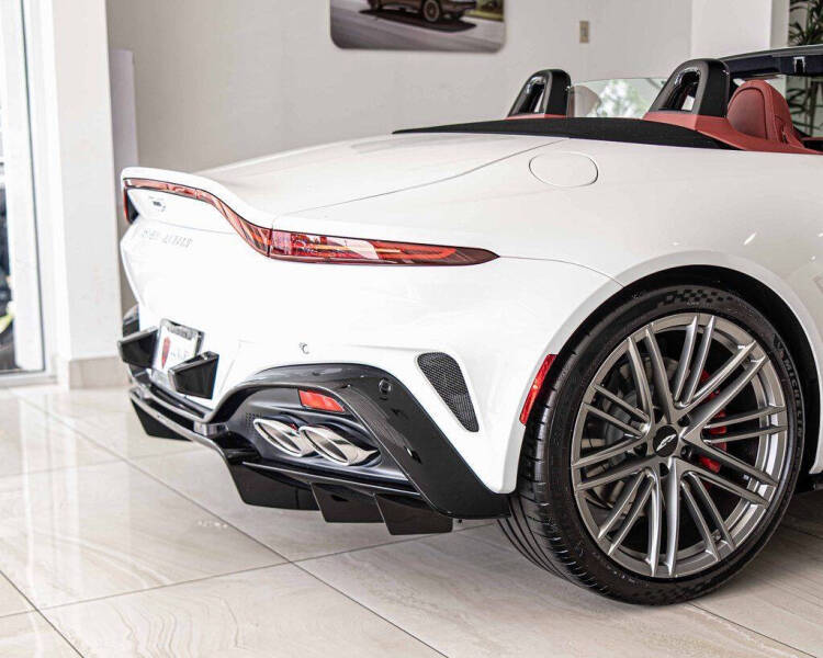 2026 Aston Martin Vantage Roadster