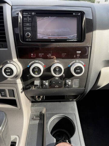 2012 Toyota Sequoia SR5