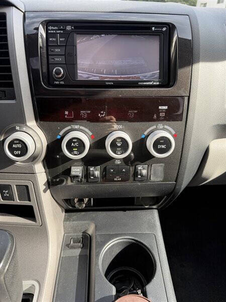 2012 Toyota Sequoia SR5