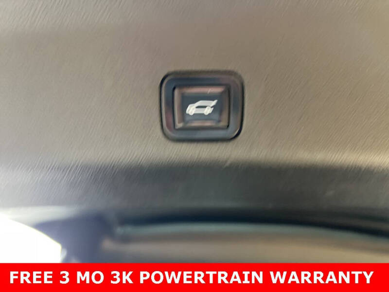 2022 GMC Yukon XL SLT