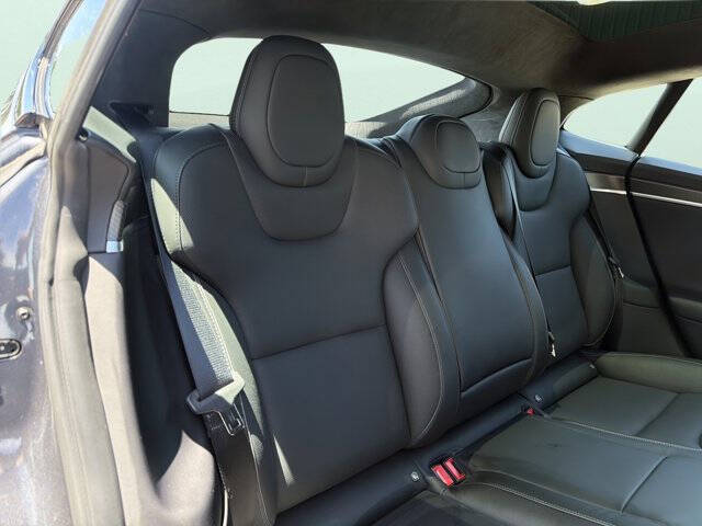 2022 Tesla Model S Plaid