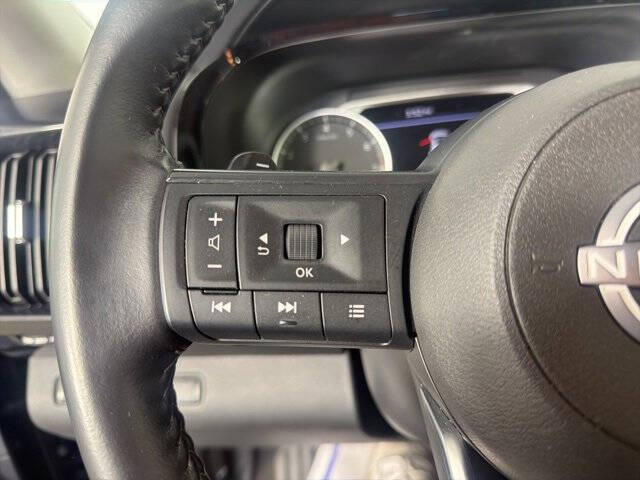 2024 Nissan Pathfinder SV