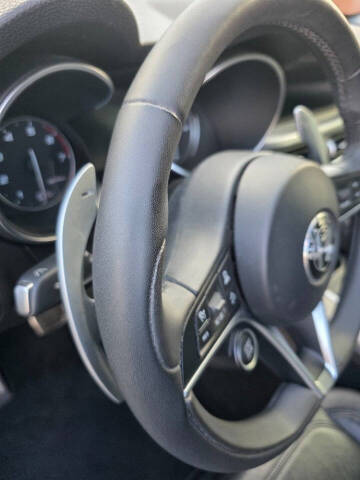2018 Alfa Romeo Stelvio Sport